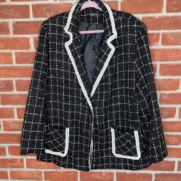 Shein curve blazer - Picture 5 of 8